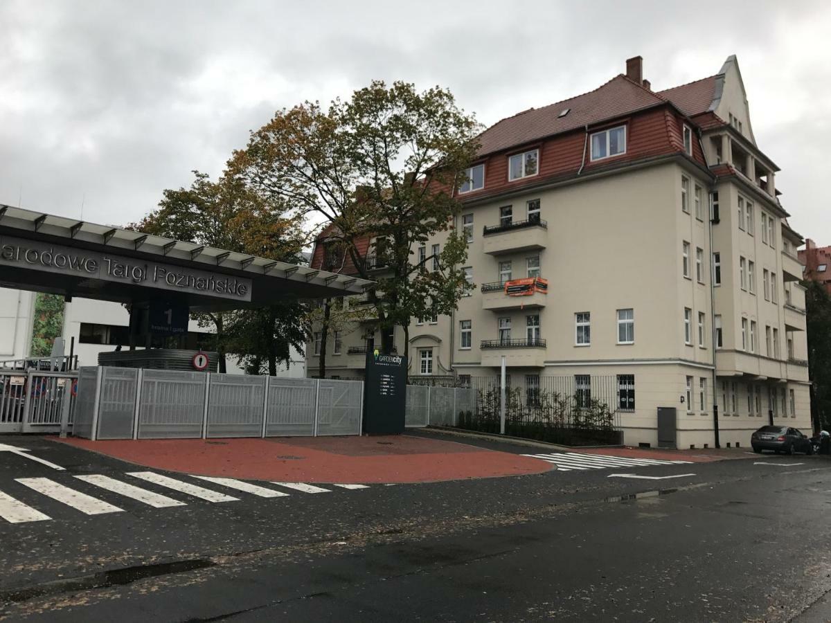7 Rooms Mtp Poznan Luaran gambar
