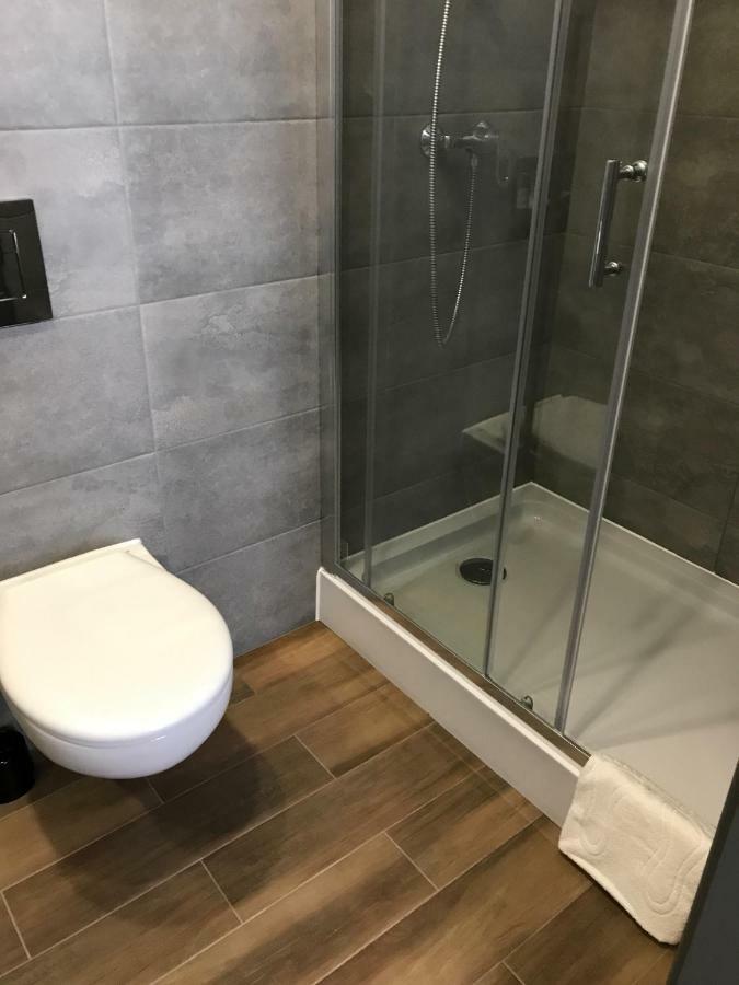 7 Rooms Mtp Poznan Luaran gambar