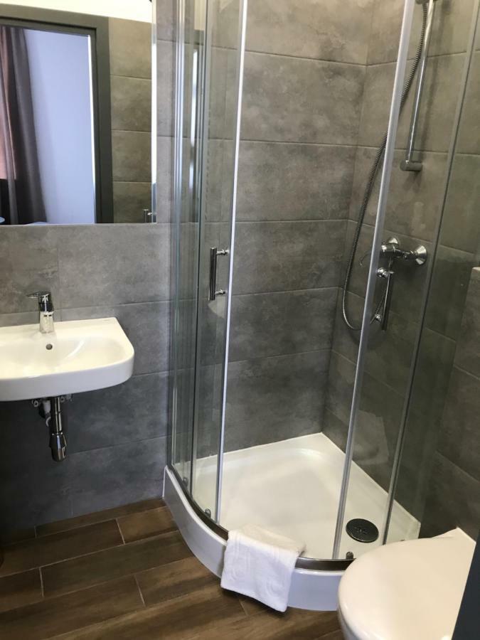7 Rooms Mtp Poznan Luaran gambar