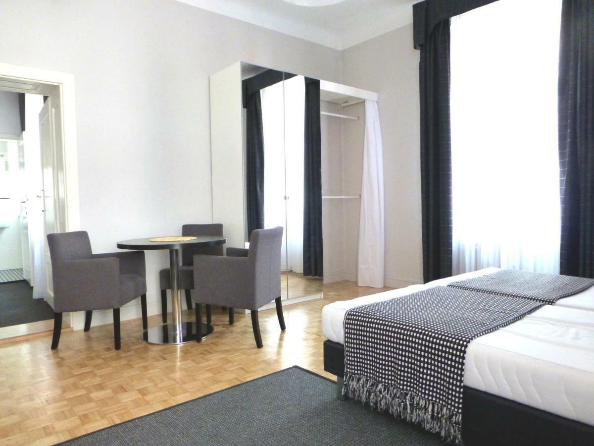 7 Rooms Mtp Poznan Luaran gambar